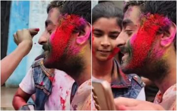Arijit Singh Stops Scooty To Play Holi With Kids In His Hometown, Netizens Love The Singer's Humble Gesture - WATCH VIDEO 
