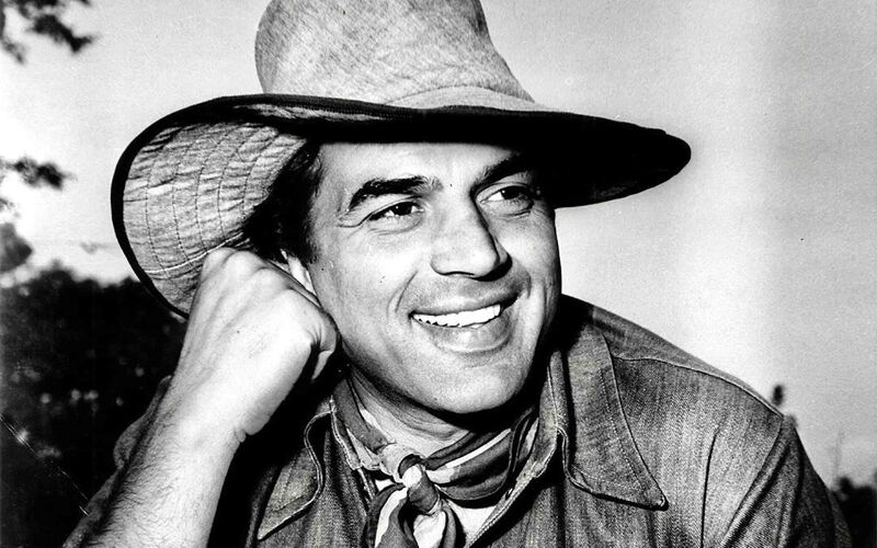 Dharmendra Ji Passes Away: Bollywood Mourns The Loss Of Its Legendary He-Man at 89