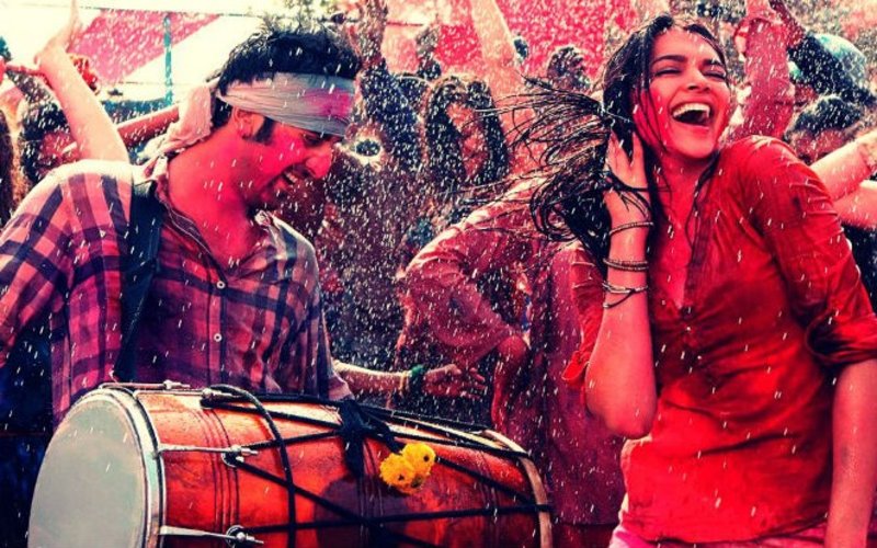 बॉलीवुड फिल्मों के इन 7 नए होली गीतों के साथ मनाए रंगों का त्यौहार