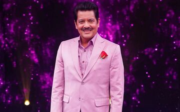 'Udit Ki Pappi Toh Nahi': Udit Narayan Reacts To Viral Videos Of Kissing Female Fans 