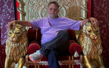 "Shenshah Se Less Nahi Hota Director Set Par": Anil Sharma Shares Special Update From The Sets Of Arjun Naga. 