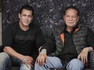 Salman Khan Shifts Battle of Galwan Shoot To Mehboob Studio Amid Father Salim Khan’s Hospitalisation 