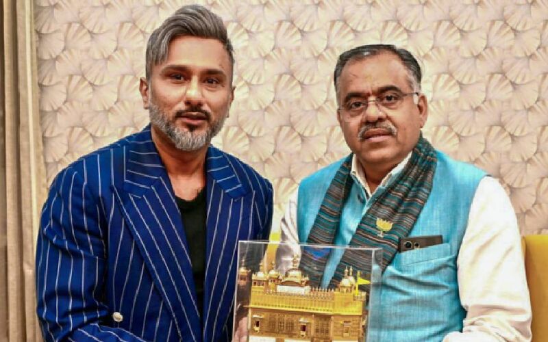 Yo Yo Honey Singh Meets Tarun Chugh in Amritsar for Dr*g-Free Punjab Campaign, Calls Dr*gs “Destroying Our Youth”