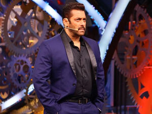 Salman Khan Visits Hospital With Heavy Security To Meet Arbaaz Khan And Sshura Khan’s Newborn Baby Girl 