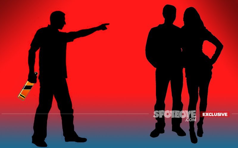 ये फिल्म डायरेक्टर शराब के नशे में सेट पर देता है गालियां