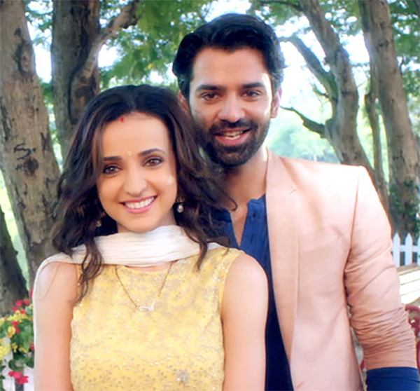 Sanaya irani is dating who