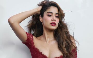 Janhvi Kapoor Opens Up About The Paparazzi Culture; Mr And Mrs Mahi Actress Says, ‘Har Celebrity Ka Ek Ration Card Hota Hai’ 