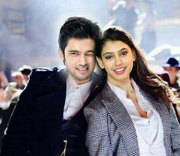 Here's How You Can Meet Kaisi Yeh Yaariyaan's Niti Taylor & Parth Samthaan