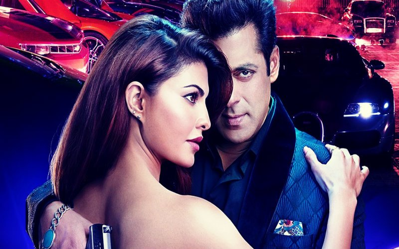 सलमान खान की बाहों में दिखी जैकलीन, दबंग ने शेयर किया रेस 3 का नया पोस्टर