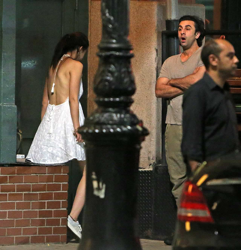 Ranbir Kapoor And Mahira Khan Hang Out Together, Actress Gets Trolled