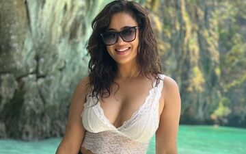 Shweta Tiwari Shows Off Her Curves In A Lacey Bralette During Her Vacation; Fans Say, ‘Can't Believe She's 43’- PICS INSIDE 