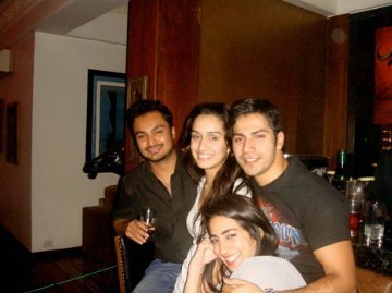 varun with his friends