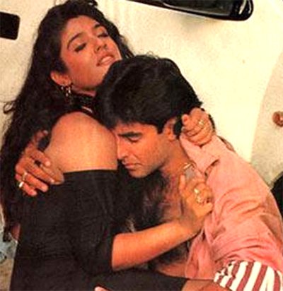 Akshay_Kumar_and_Raveena_Tandon.jpg