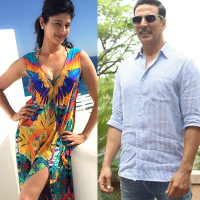 Akshay_Kumar_And_Pooja_Batra.jpg