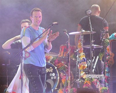 Chris_Martin_performing_Global_Citizen_Coldplay.jpg