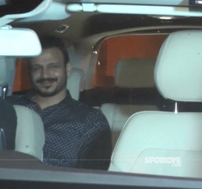 Vivek_Oberoi_Coldplay_afterparty_at_Mannat.jpg