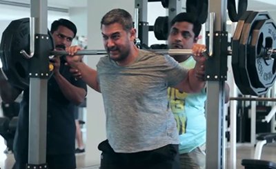 Aamir Khan working on the dumbells