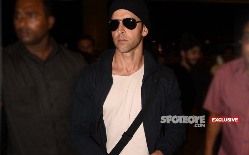 Is Hrithik Roshan Holidaying With Someone 'Special' in Singapore?