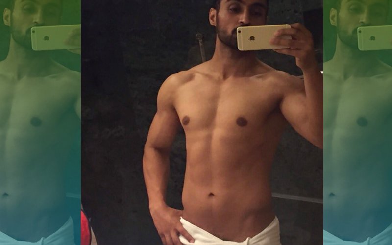 OMG: Diljit Dosanjh Almost Drops His Towel In This HOT Selfie!