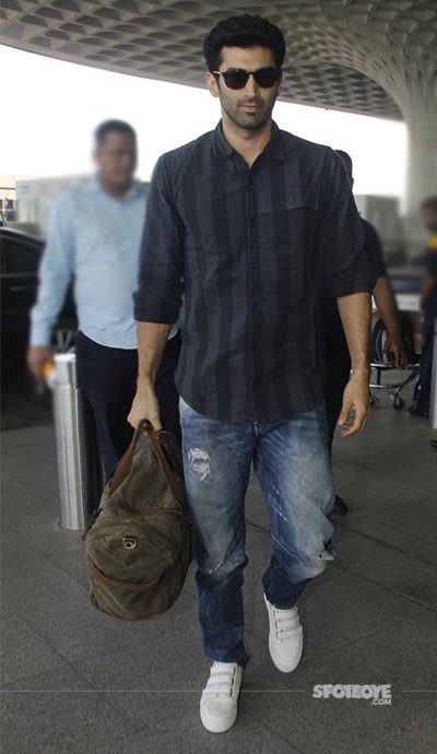 aditya roy kapur spotted at airport