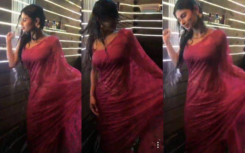 Hot Mouni Roy Grooves In The Shower: NAAGIN DANCE