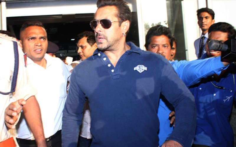 BREAKING NEWS: Salman Khan Acquitted By Jodhpur Court In 1998 Arms Act Case