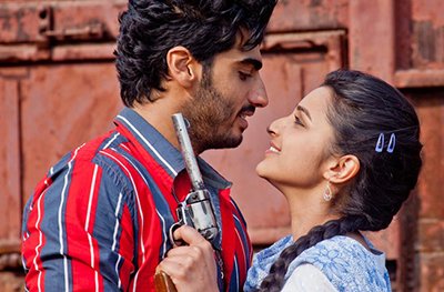 a still from ishaqzaade