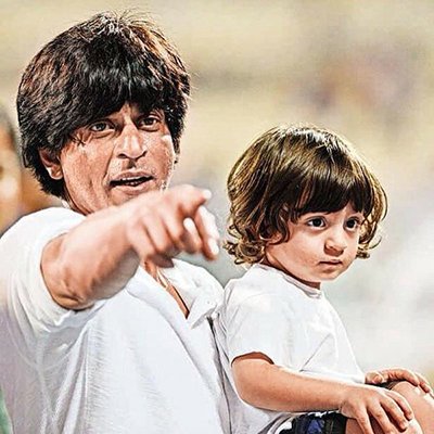 srk abram in stadium