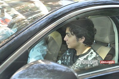 janvi kapoors rumoured boyfriend in the car outside korner house