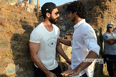 shahid kapoor with brother ishaan khatter on the sets of ishaans debut film