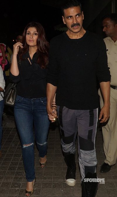 akshay kumar and twinkle khanna at kaabil screening