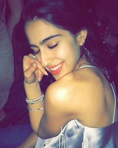 sara ali khan smiling