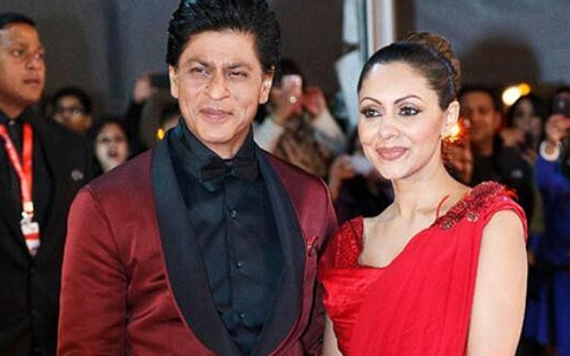Shah Rukh Khan Welcomes Wife Gauri To Twitter With Special Announcement