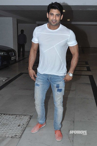 siddharth shukla snapped at karan johars valentines party