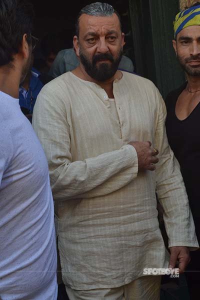 sanjay dutt with his bodyguard