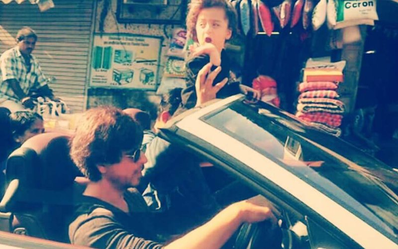 VOILA! Shah Rukh Khan Takes Abram Out For A Car Drive