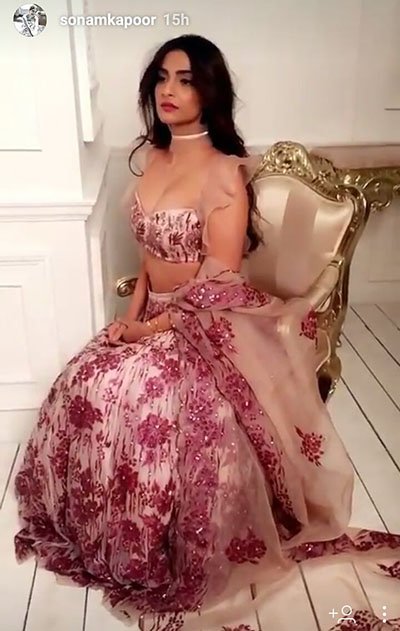 sonam kapoor looks regal like a princess