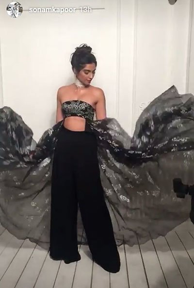 sonam kapoor sizzles in a sexy black esemble