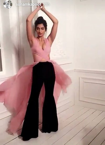 sonam kapoor in pink and black hot photoshoot