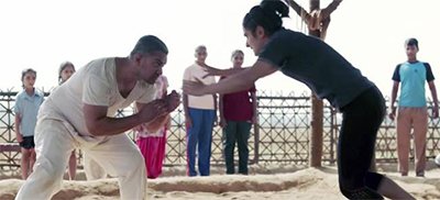 aamir khan with daughter fatima sana sheikh and sanya malhotra dangal