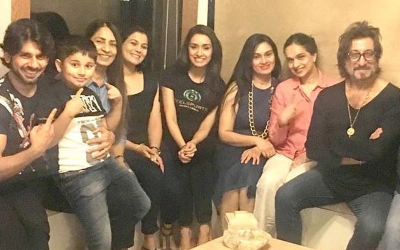 Shraddha Enjoys With Family Before Flying Out Of Mumbai For Her Birthday