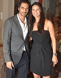 arjun rampal and meher jessia looking happy