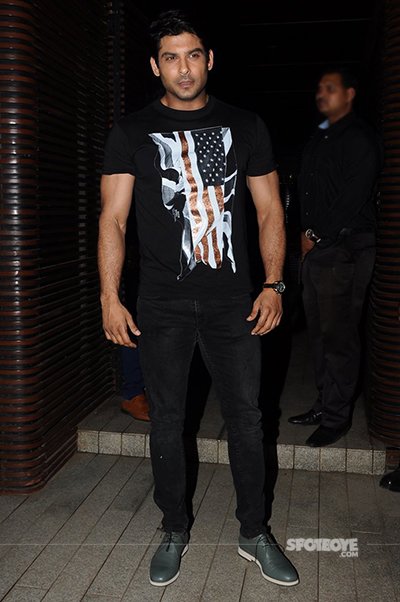 siddharth shukla at badrinath ki dulhania success bash