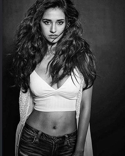 disha patani is in student of the year 2