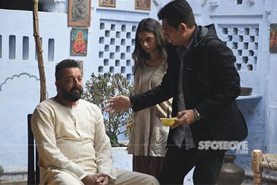 sanjay dutt aditi rao hydari and omung kumar in bhoomi