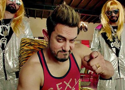 aamir khan in secret superstar movie looking very funky and cool