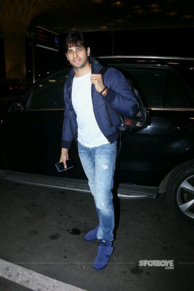 Sidharth Malhotra at Airport.jpg