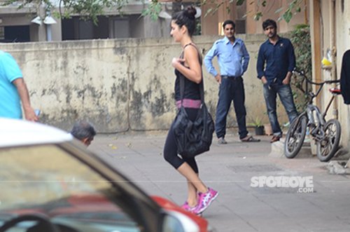 Katrina_kaif_snapped_post_workout_at_a_gym.jpg