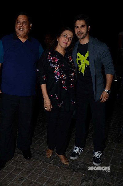 varun dhawan with father david and mother at the special screening of badrinath ki dulhania