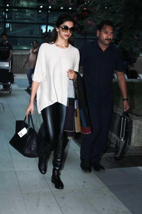 deepika padukone snapped at santacruz airport